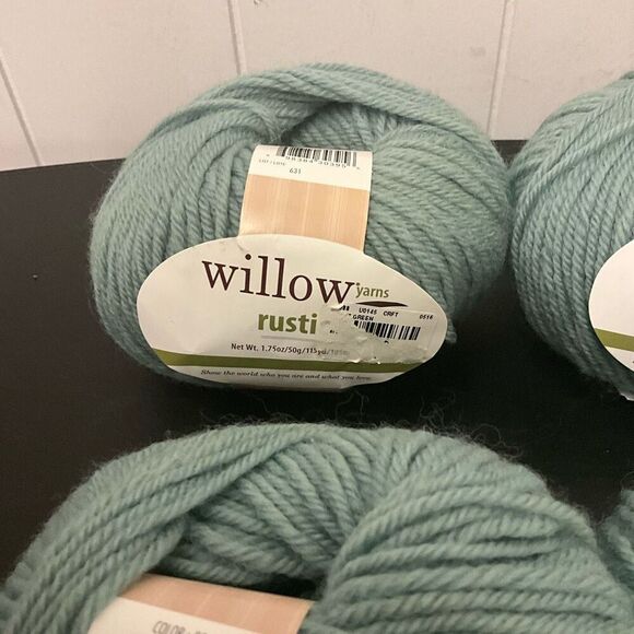 Brand New Lot of 4 Willow Yarns Rustic Serpentine Color 0020 Arts Crafts - Picture 2 of 9